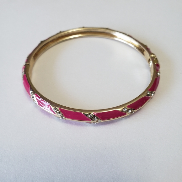 Enamel pink and Rhinestone, hinged Clamper bangle bracelet - Picture 8 of 8